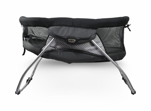 4..baby cot formi dotted